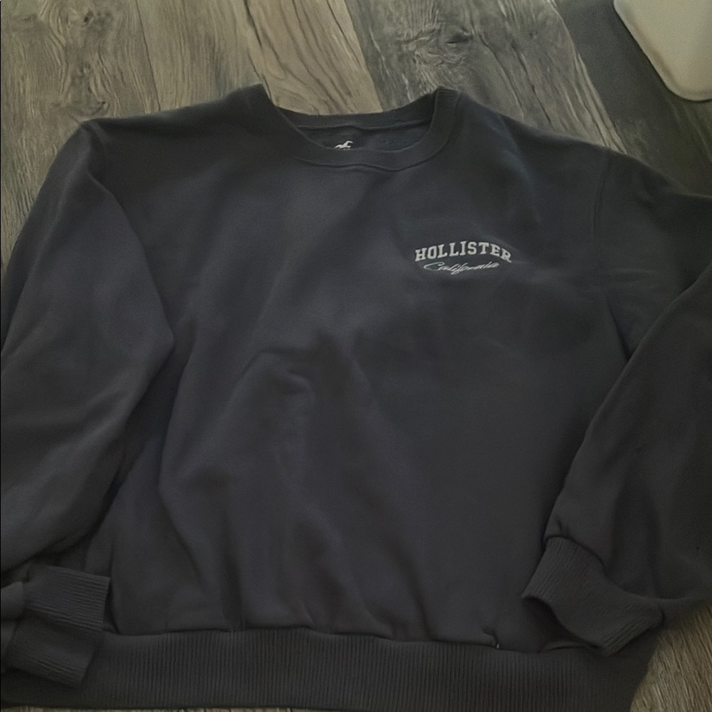 Hollister Men's Black Sweater